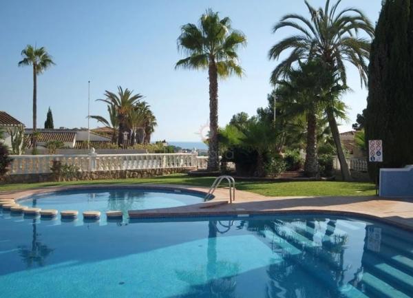 Chalet adosado en calle Tarragona, 24