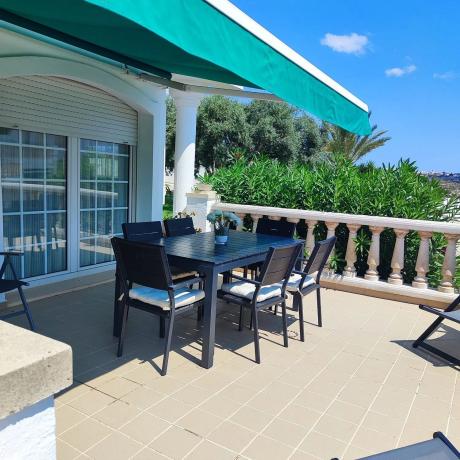 Chalet adosado en calle Tarragona, 24