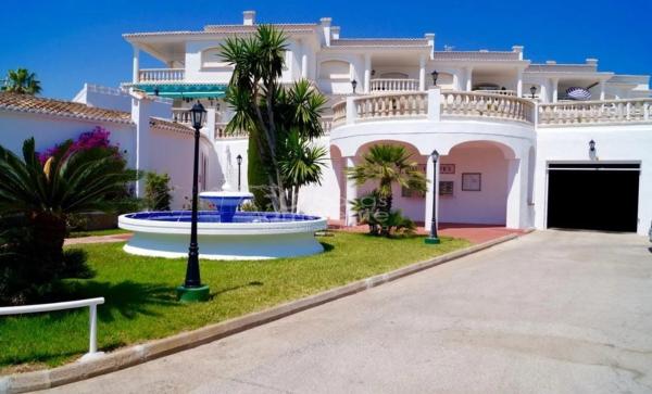 Chalet adosado en calle Tarragona, 24