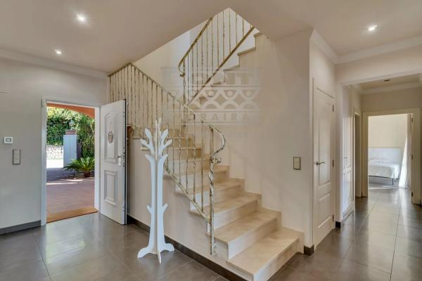 Casa independiente en calle Pirineos, 8