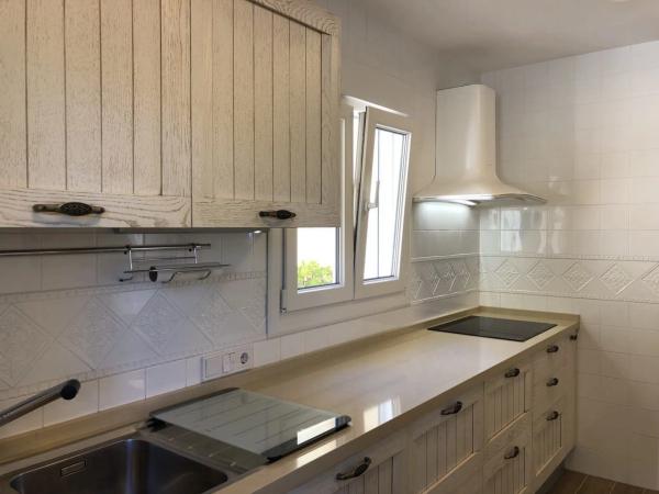 Casa independiente en calle Beniarrés