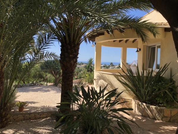 Casa independiente en calle Beniarrés