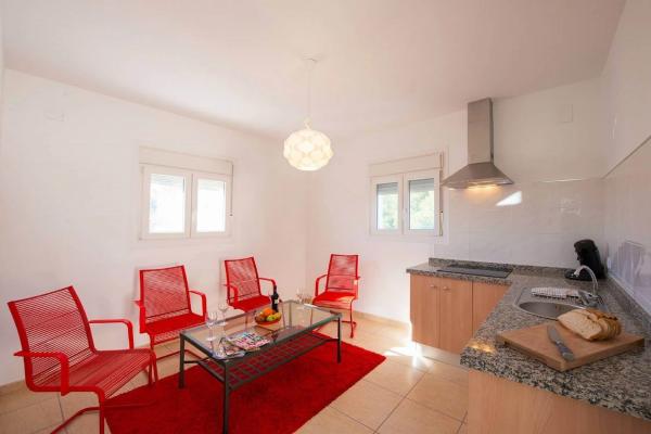 Casa independiente en calle Higuera, 1