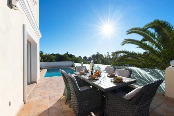 Casa independiente en calle Higuera, 1