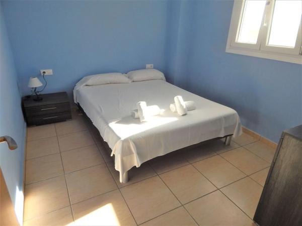 Casa independiente en calle Higuera, 1