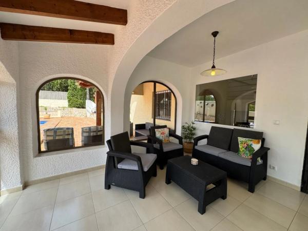 Casa independiente en calle Río Turia