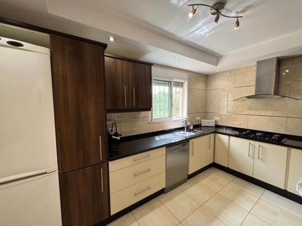 Casa independiente en calle Río Turia