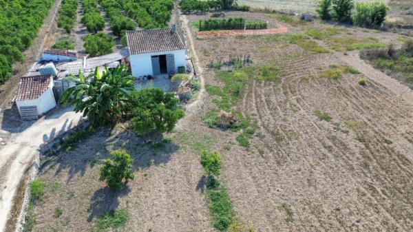 Finca rústica en via Calles Desconocidas