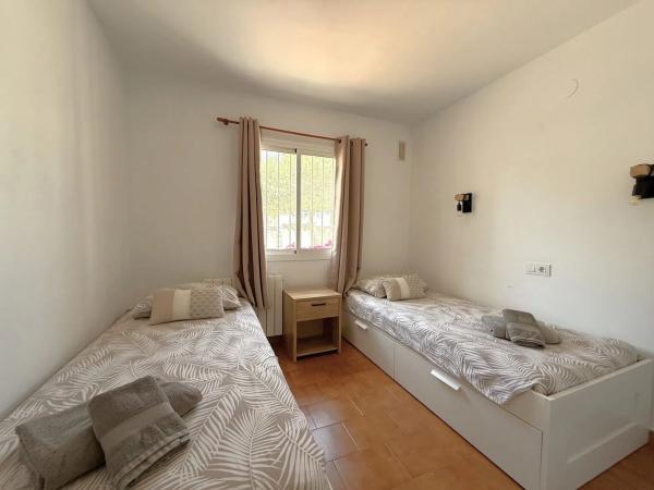 Chalet adosado en calle Río Duero