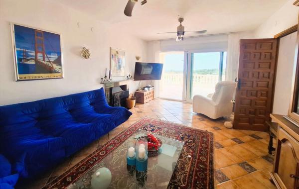 Casa independiente en calle Avellano, 24