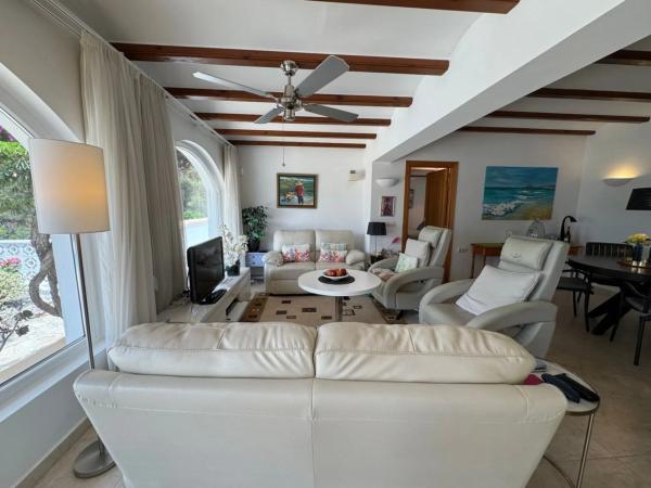 Casa independiente en calle Casablanca