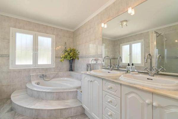 Casa independiente en calle Mar Marmara