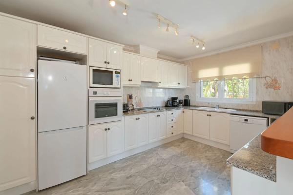 Casa independiente en calle Mar Marmara