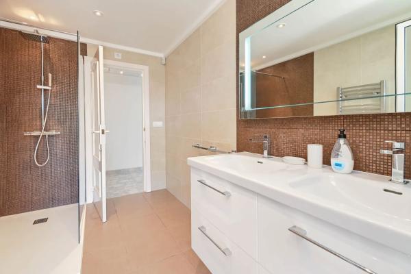 Casa independiente en calle Mar Marmara