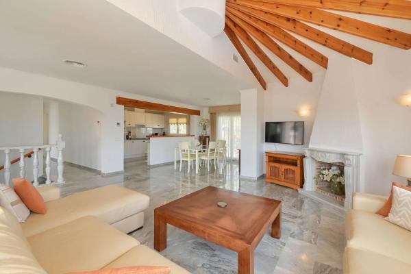 Casa independiente en calle Mar Marmara