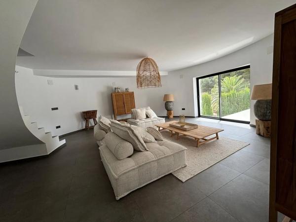 Casa independiente en calle Puerto de Espasante