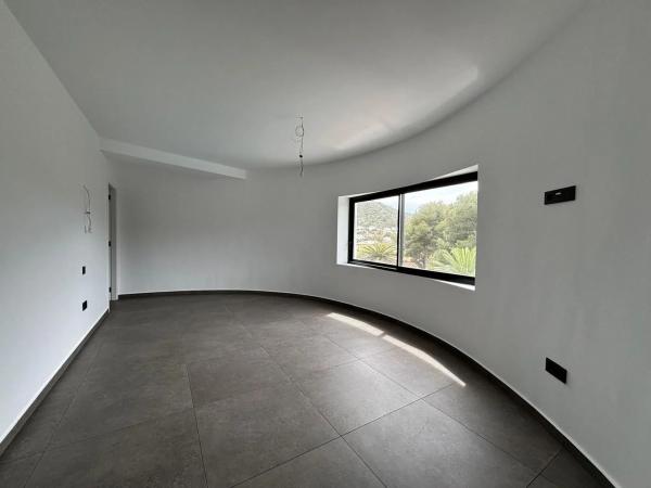 Casa independiente en calle Puerto de Espasante