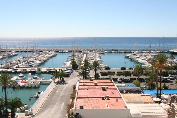 Casa independiente en calle Océano Ártico