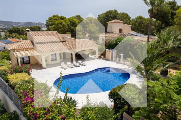 Casa independiente en calle Cabo Finisterre