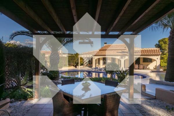 Casa independiente en calle Cabo Finisterre