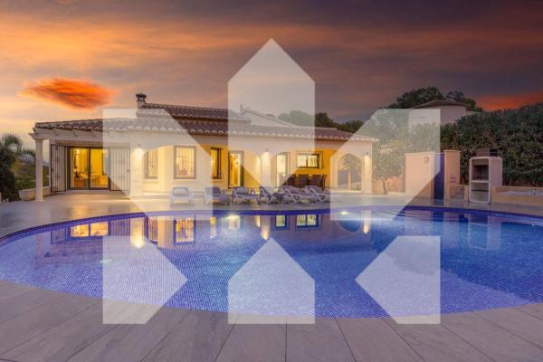 Casa independiente en calle Cabo Finisterre