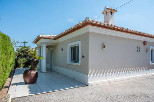 Chalet en calle Jilguero, 3