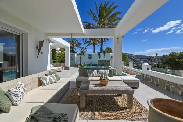 Casa independiente en calle Beniarrés