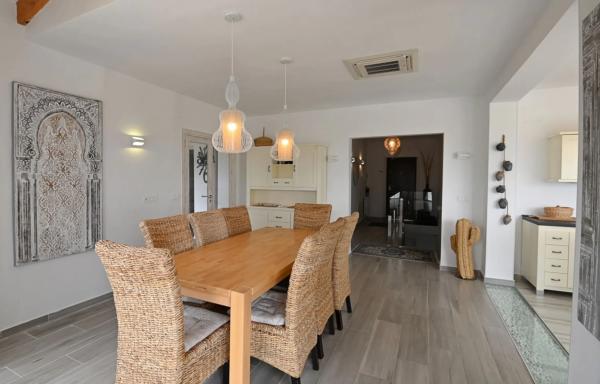 Casa independiente en calle Alcántara