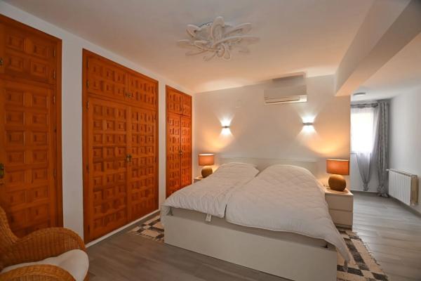 Casa independiente en calle Alcántara