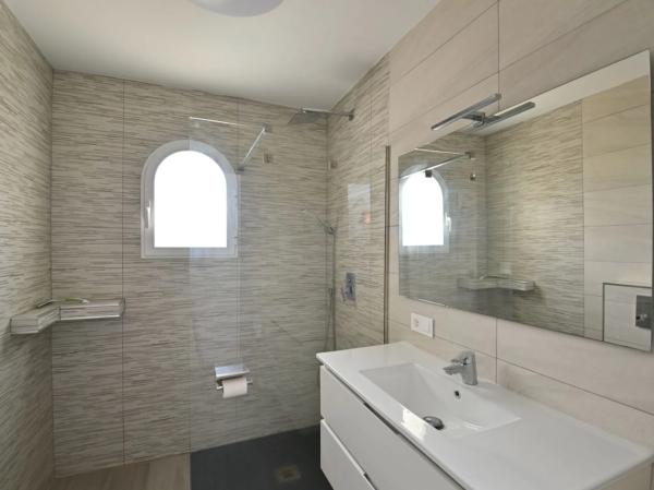 Casa independiente en calle Alcántara