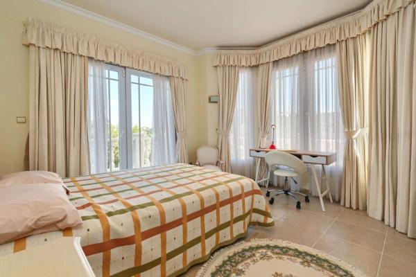 Casa independiente en calle Martín Pescador