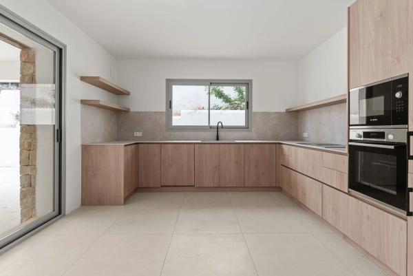 Casa independiente en calle Cabo Finisterre, 31