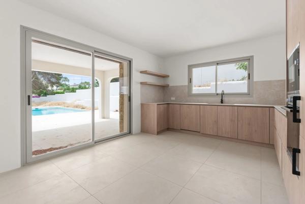 Casa independiente en calle Cabo Finisterre, 31