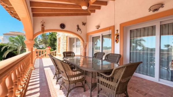 Casa independiente en calle la Carrasqueta