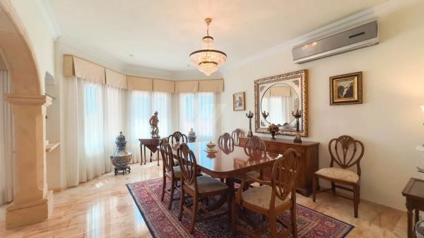 Casa independiente en calle la Carrasqueta