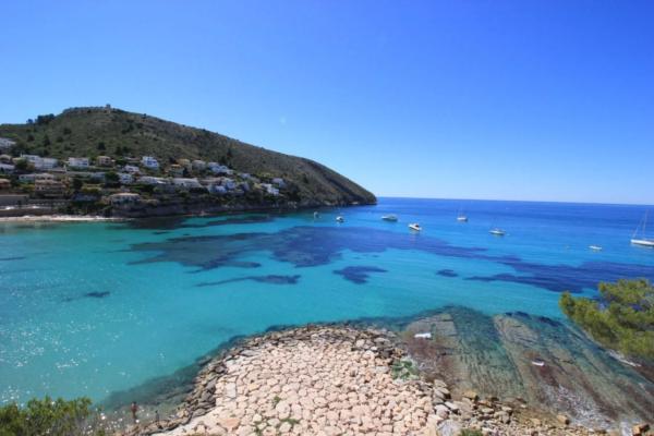 Casa independiente en calle Benilloba, 2