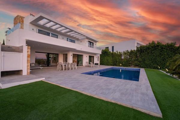 Casa independiente en calle Mar de Creta, 1