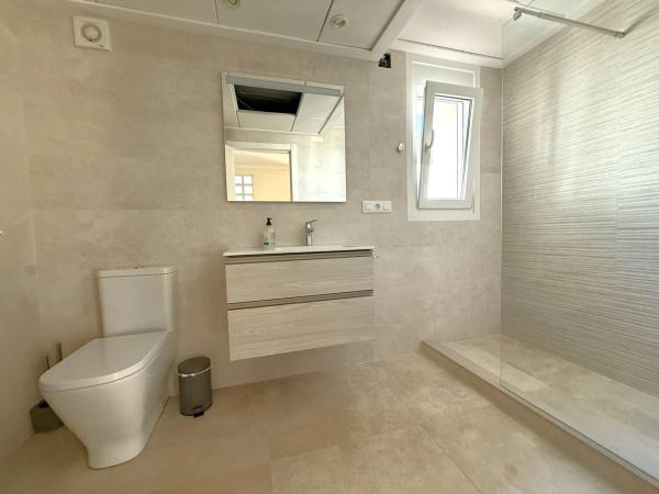 Casa independiente en calle Enebro