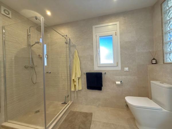 Casa independiente en calle Enebro