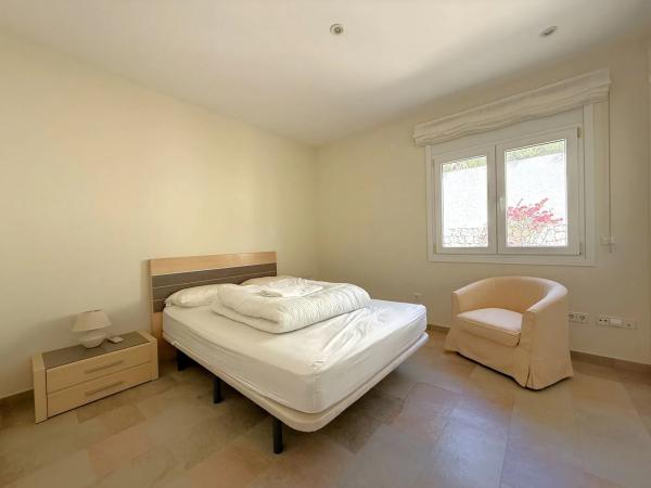 Casa independiente en calle Enebro