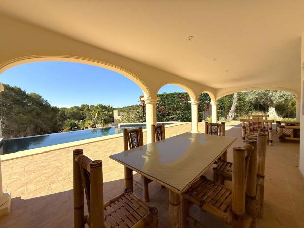 Casa independiente en calle Enebro