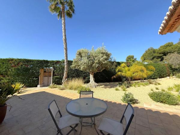 Casa independiente en calle Enebro