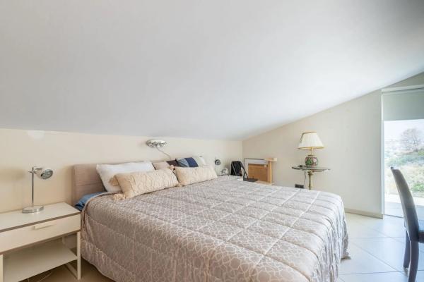 Casa independiente en calle Puertollano