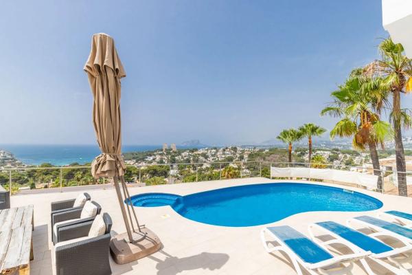 Casa independiente en calle Puertollano