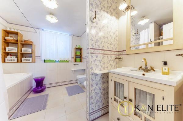 Casa independiente en calle Alejandría