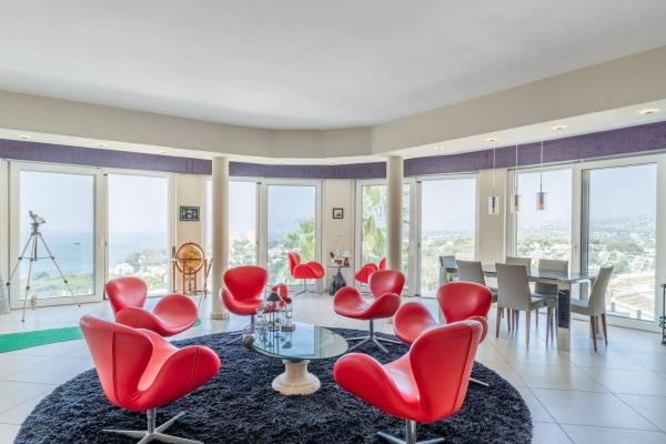 Casa independiente en calle Puertollano