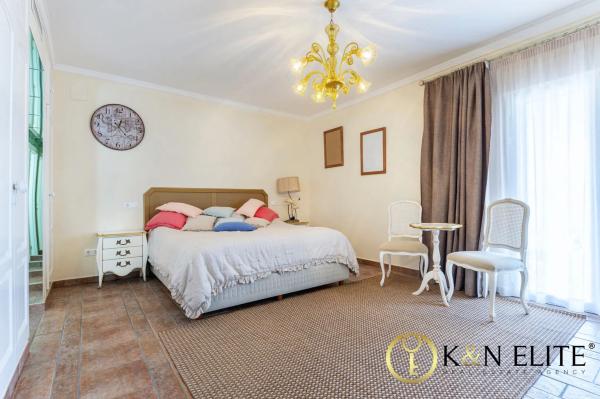 Casa independiente en calle Alejandría