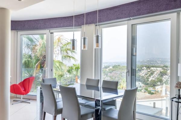 Casa independiente en calle Puertollano