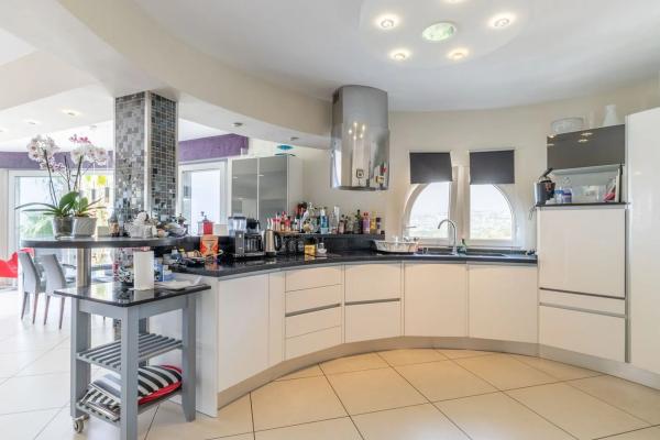 Casa independiente en calle Puertollano