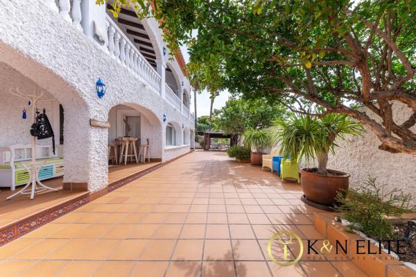 Casa independiente en calle Alejandría